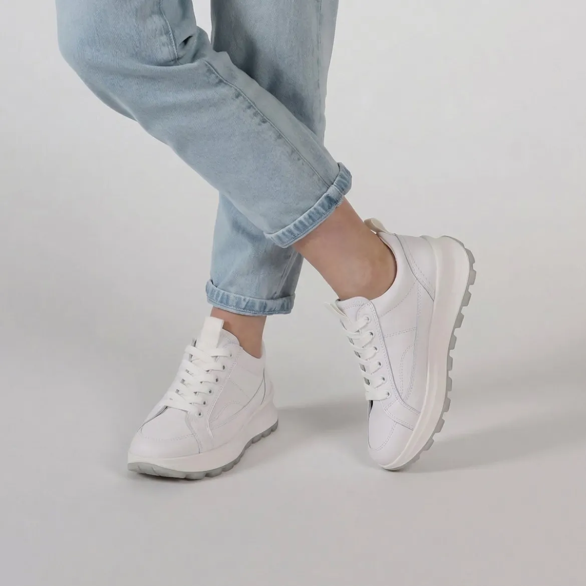 T4 RUN - Bright White